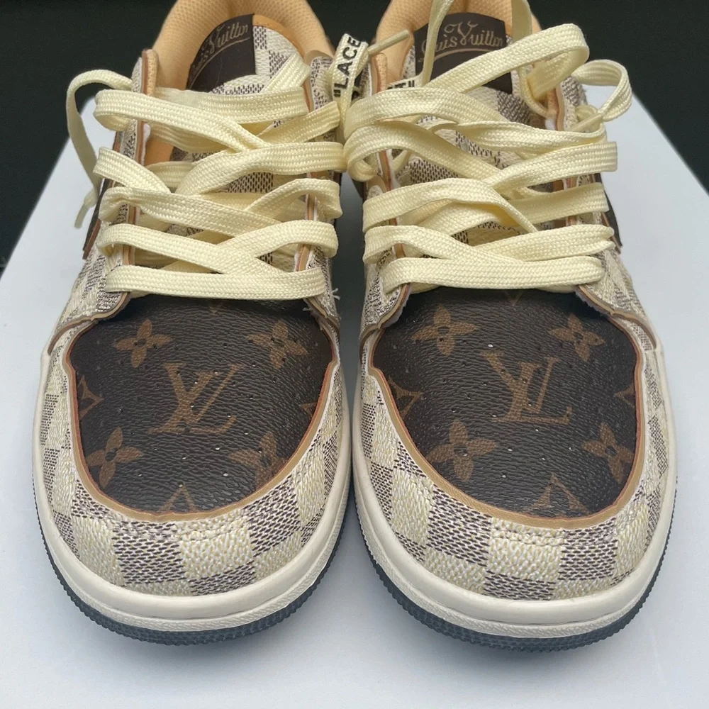 Louis Vuitton Men’s Low-Top Sneakers in Beige/Brown